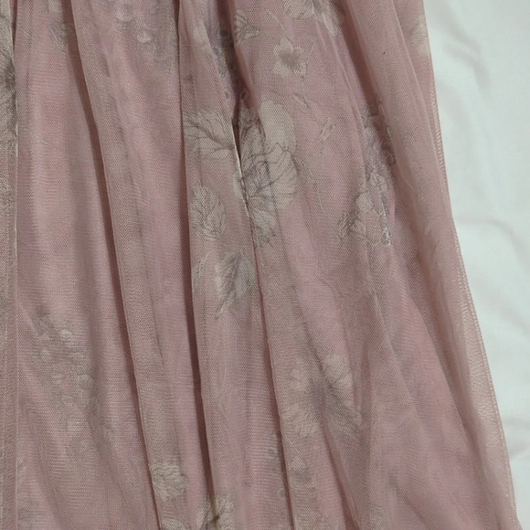 NWT Express Tulle Midi Length Skirt, Color Pink/White Size M - Picture 6 of 13